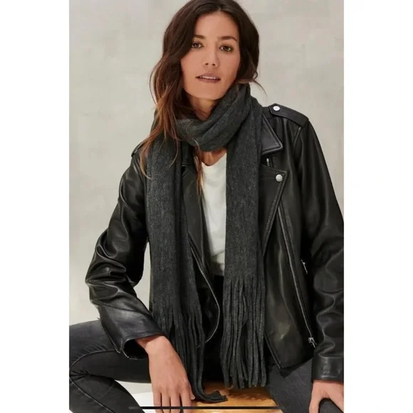 NWT Lucky Brand Charcoal Gray Soft Wide Winter Scarf Fringe Long - Picture 2 of 10